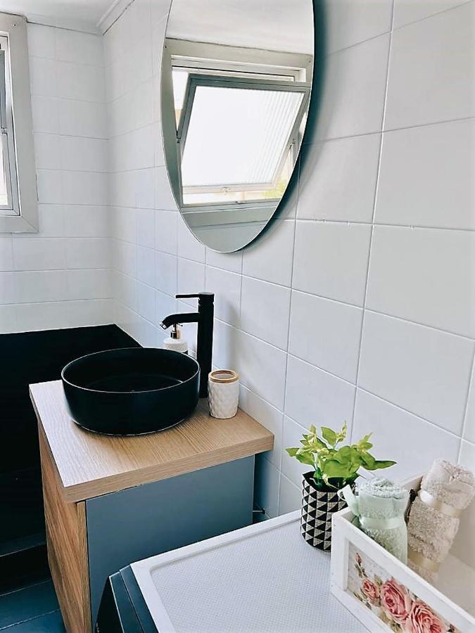 Seaside Apartment In Flisvos Marina アテネ エクステリア 写真